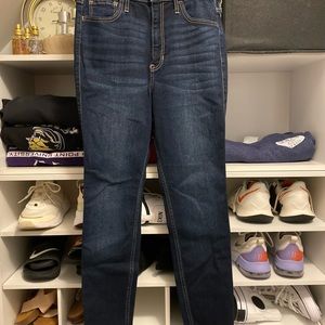 Hollister Ultra High-rise super skinny Jeans